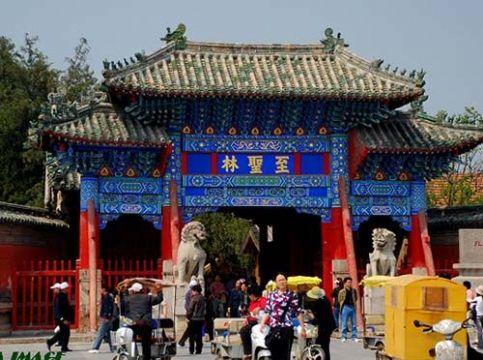点击查看详细信息<br>标题：曲阜孔林 阅读次数：1400