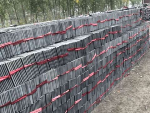 点击查看详细信息<br>标题：青瓦 阅读次数：1252