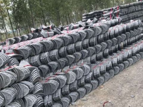 点击查看详细信息<br>标题：青瓦 阅读次数：1183