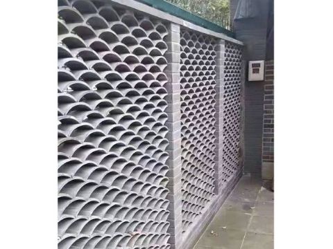点击查看详细信息<br>标题：青瓦 阅读次数：1299